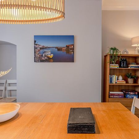וויטבי Rosemill - Large Pet Friendly Home With Off Road Parking מראה חיצוני תמונה